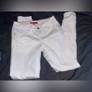 Ymi jeans size 5 stretchy